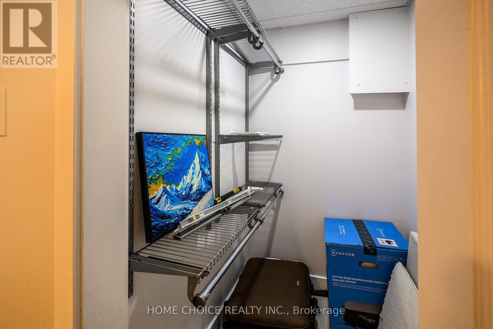 588 MELROSE BOULEVARD - 33