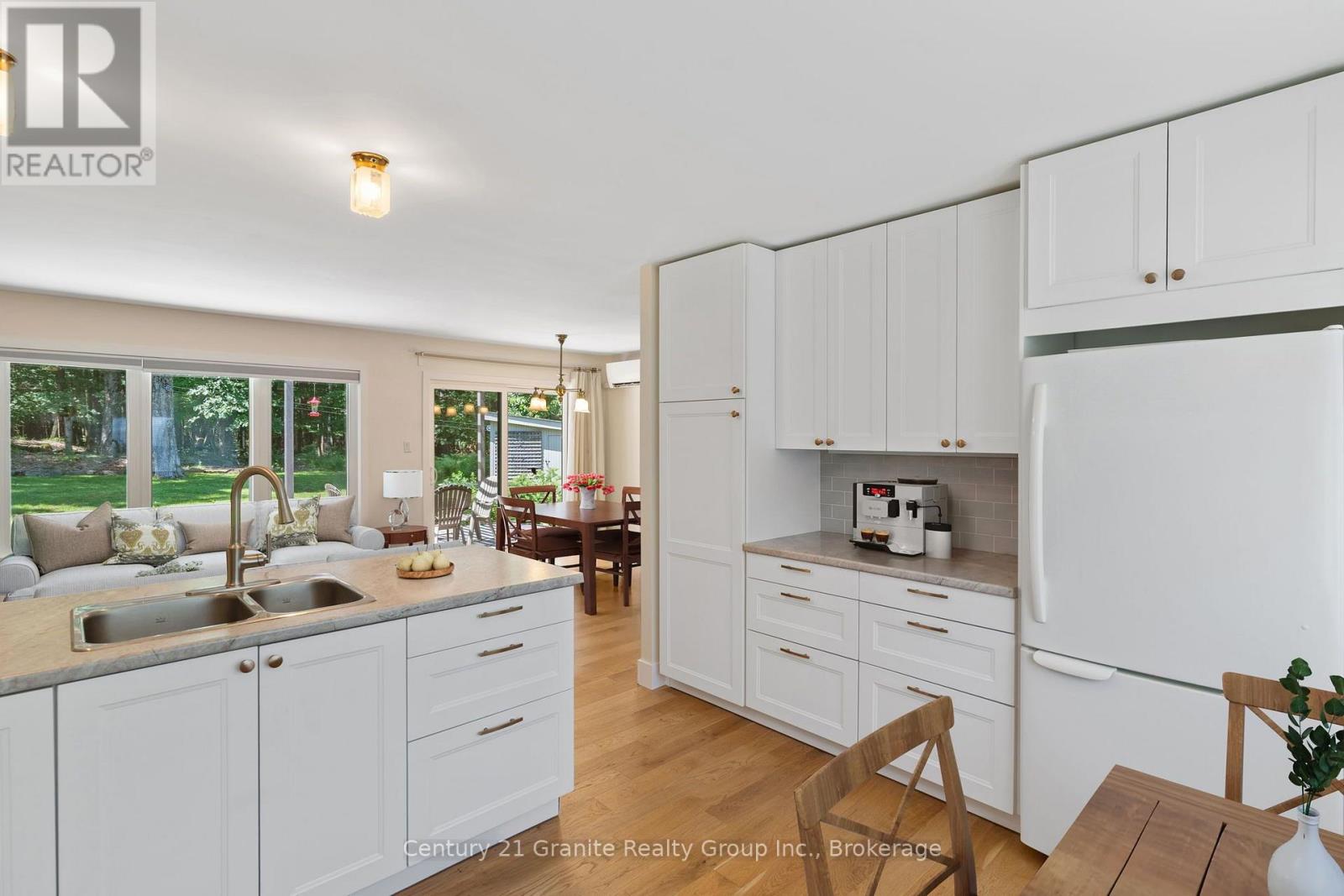 22 HIGHLAND GATE BOULEVARD - Image 4