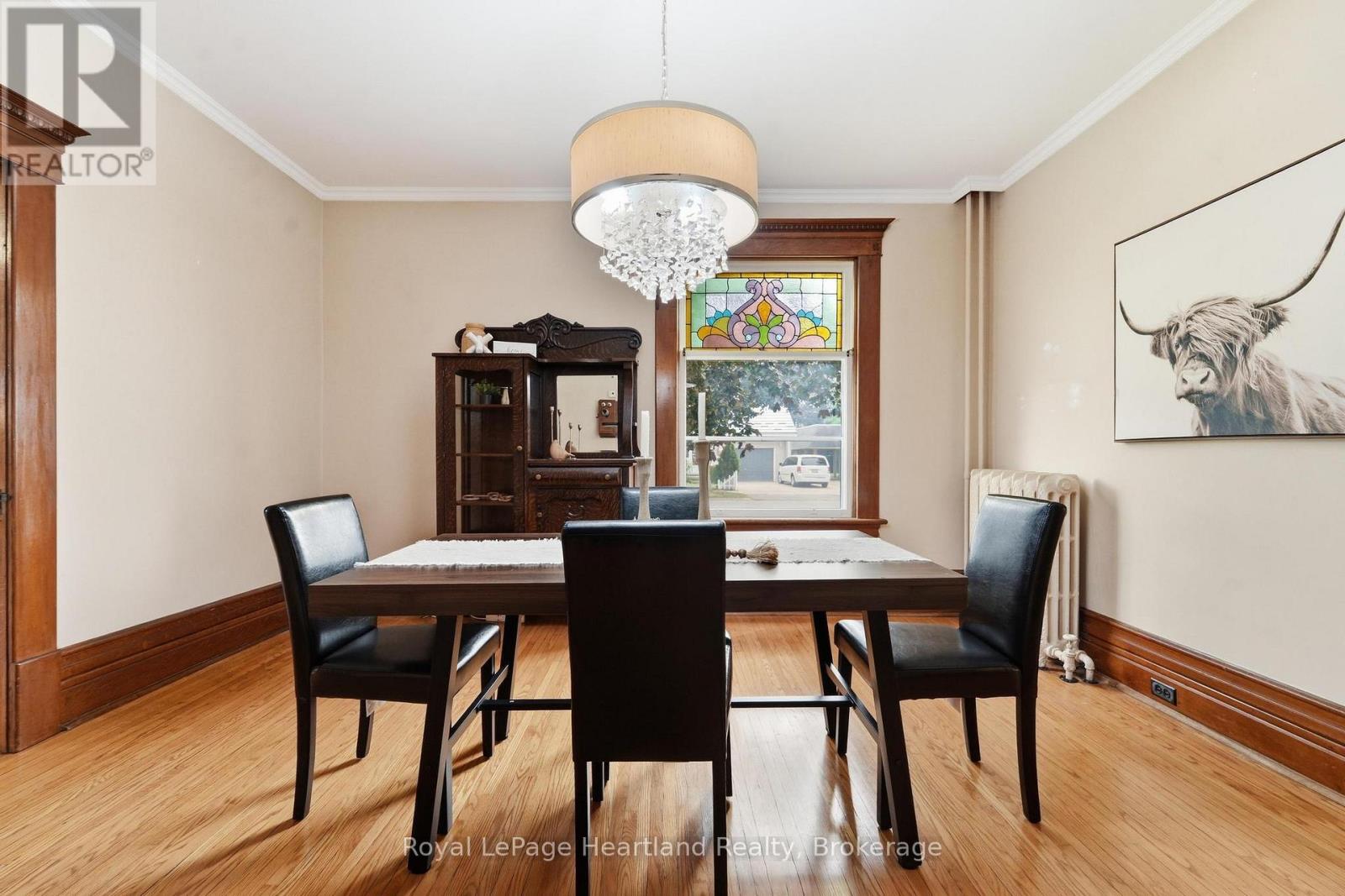 107 WELLINGTON STREET S - Image 11