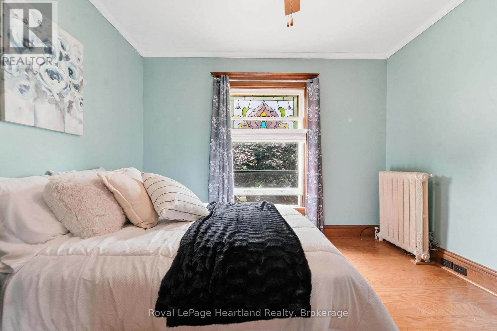 107 WELLINGTON STREET S - Image 20