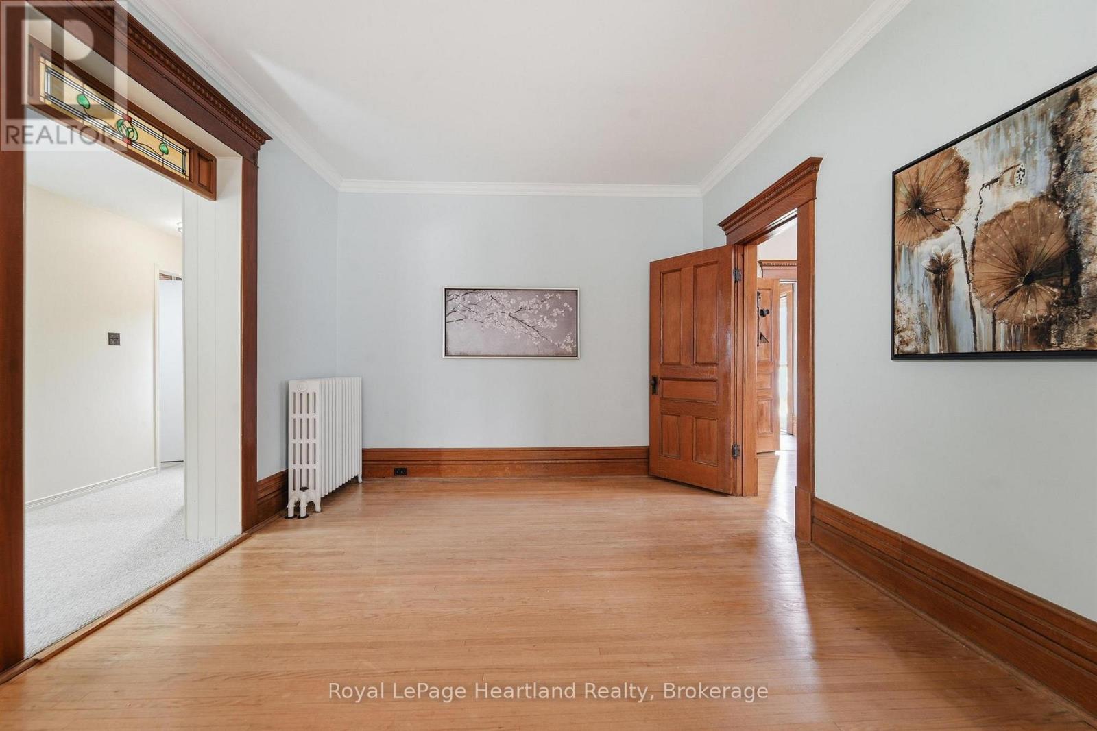 107 WELLINGTON STREET S - Image 29