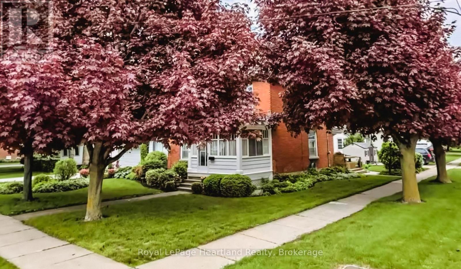 107 WELLINGTON STREET S - Image 30