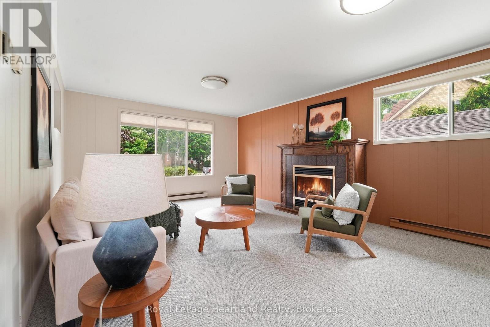 107 WELLINGTON STREET S - Image 6