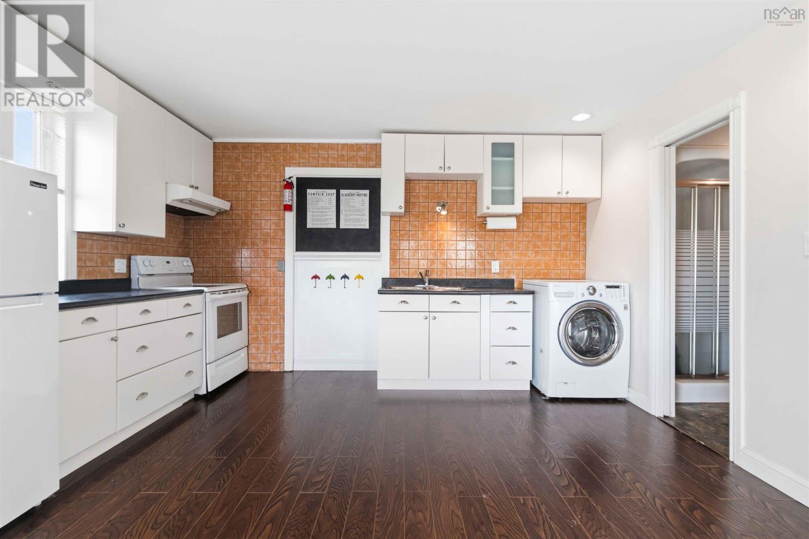 35 McFatridge Road - 29