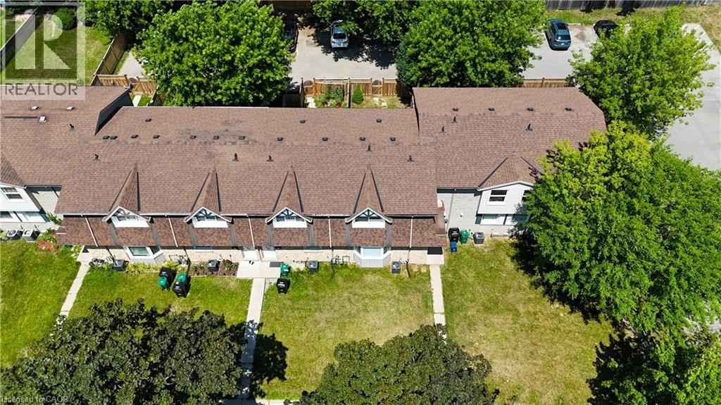 136 JANSEN Avenue - 30