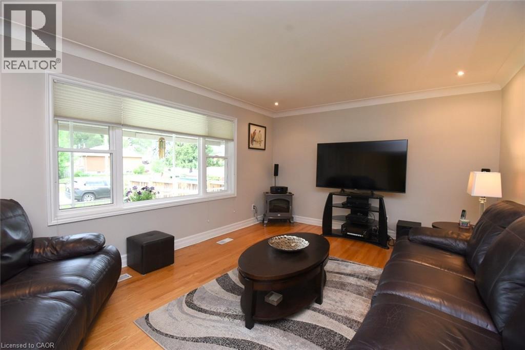 1087 MAPLEHURST Avenue - Image 4