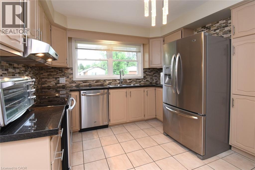 1087 MAPLEHURST Avenue - Image 7