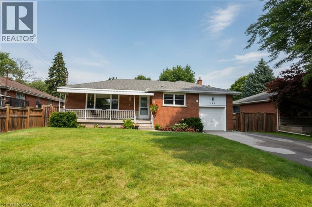 1087 MAPLEHURST Avenue - 2