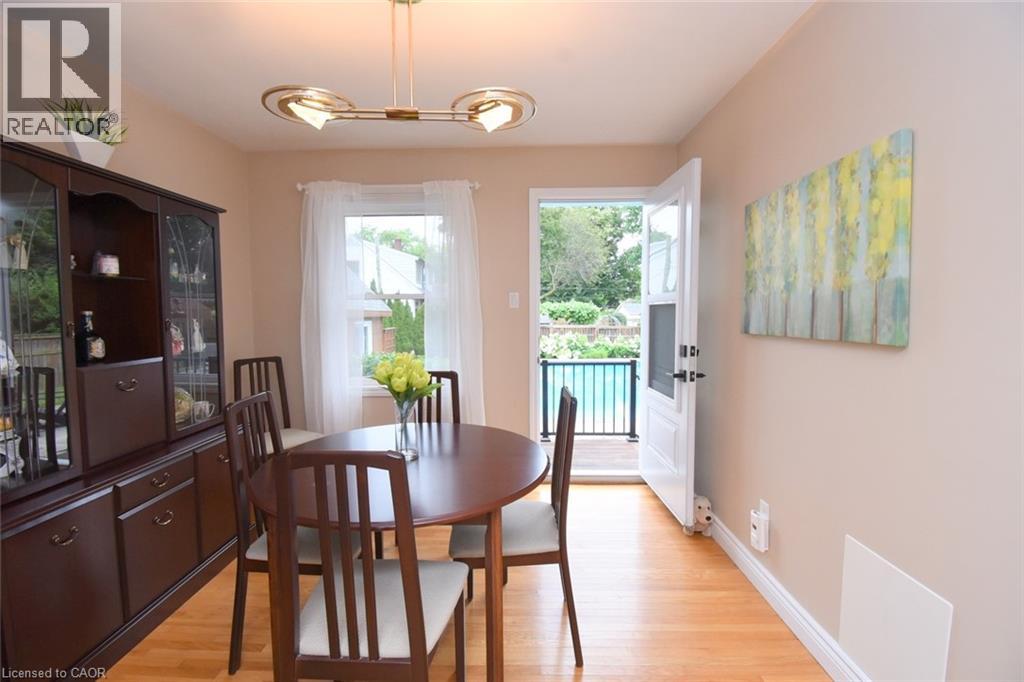 1087 MAPLEHURST Avenue - 10