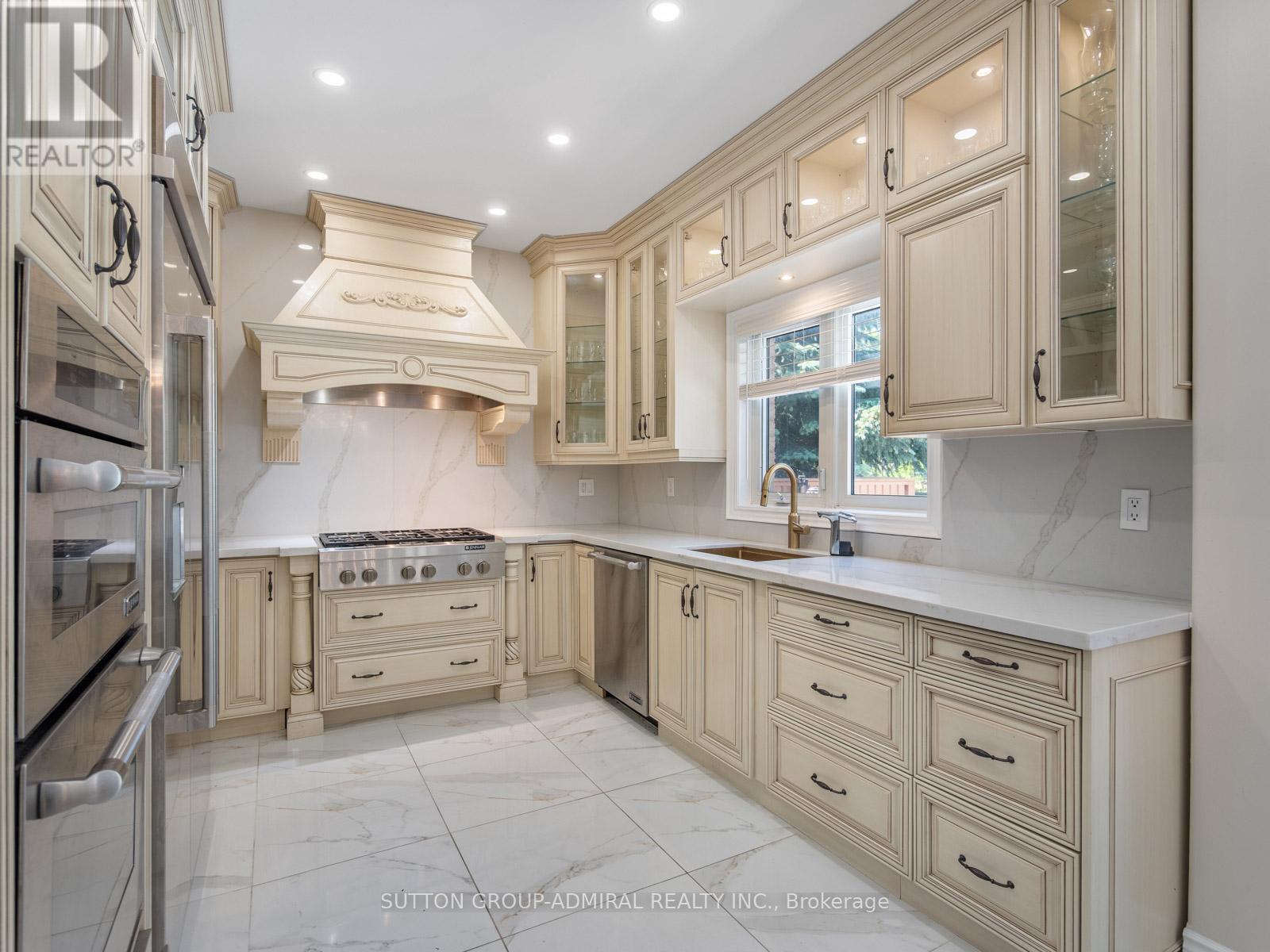 18 THATCHER AVENUE - Image 13