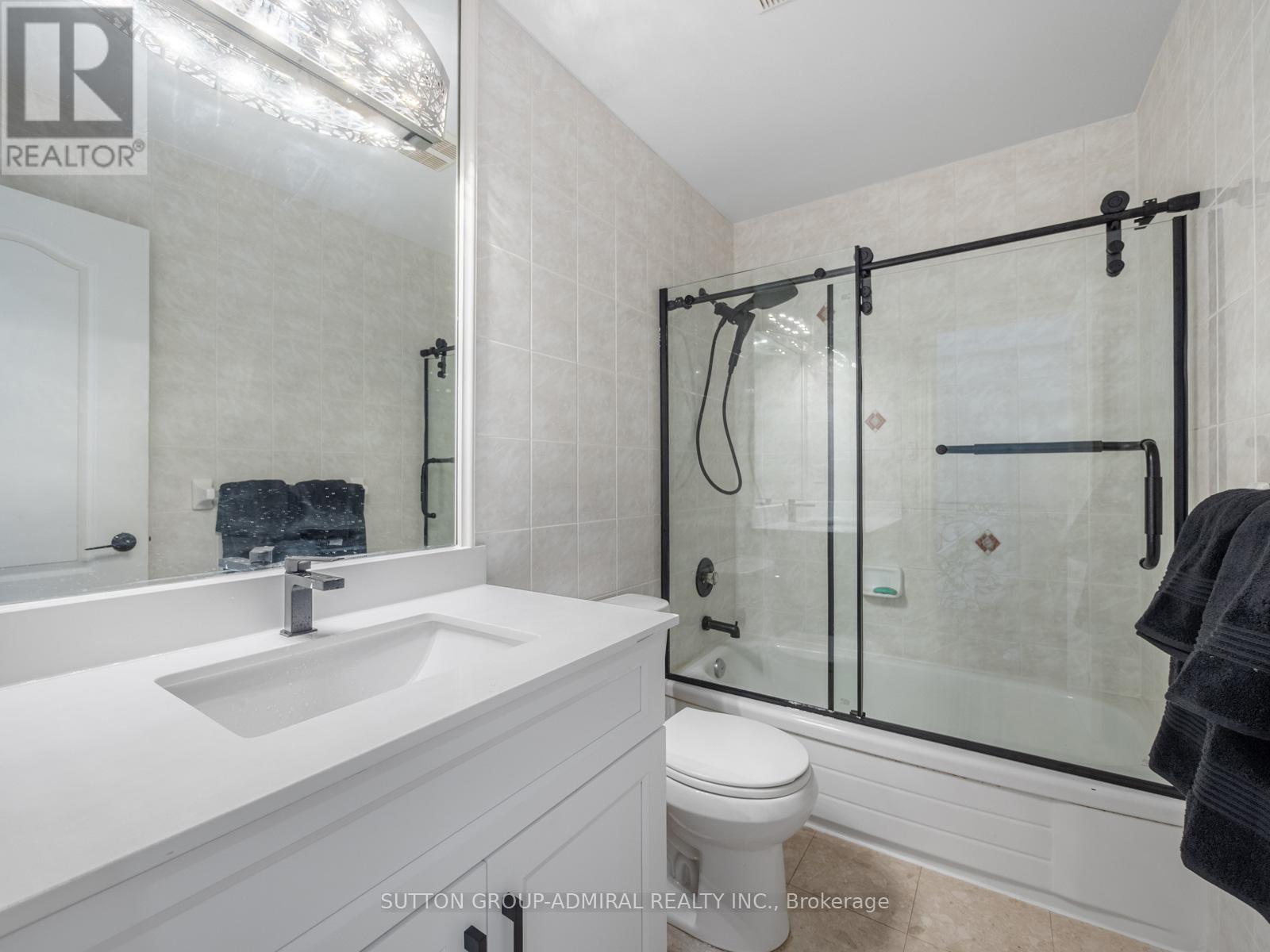 18 THATCHER AVENUE - Image 26