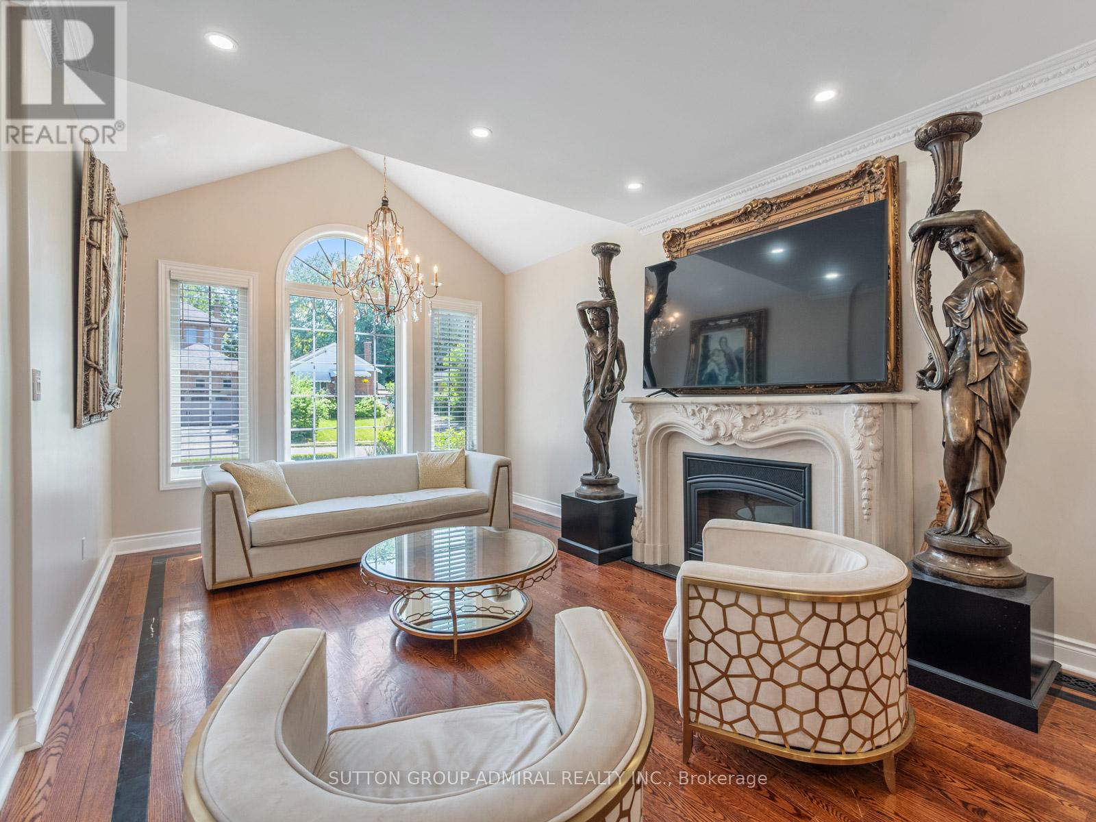 18 THATCHER AVENUE - Image 7