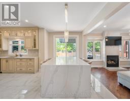 18 Thatcher Avenue, Toronto, ON M1M2M2 Photo 12