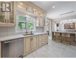 18 Thatcher Avenue, Toronto, ON M1M2M2 Photo 15