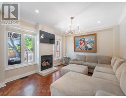 18 Thatcher Avenue, Toronto, ON M1M2M2 Photo 18