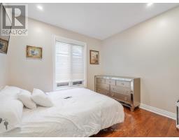18 Thatcher Avenue, Toronto, ON M1M2M2 Photo 19