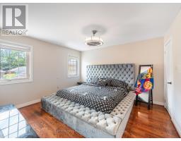 18 Thatcher Avenue, Toronto, ON M1M2M2 Photo 24