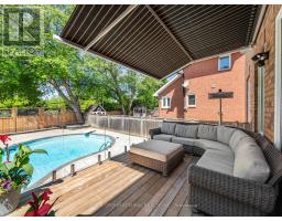 18 Thatcher Avenue, Toronto, ON M1M2M2 Photo 36
