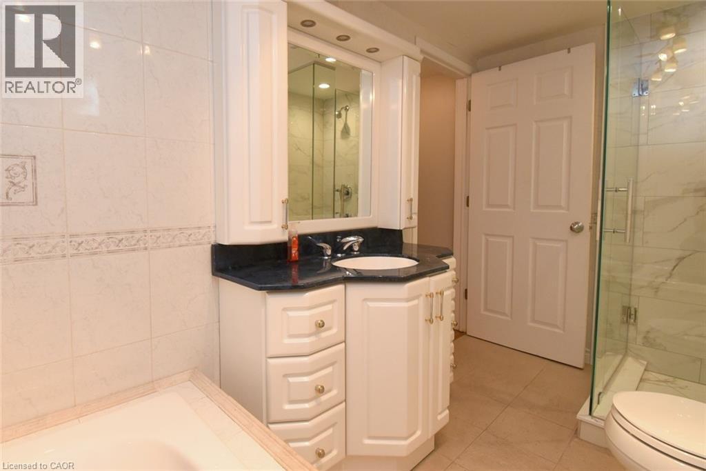 1087 MAPLEHURST Avenue - 25