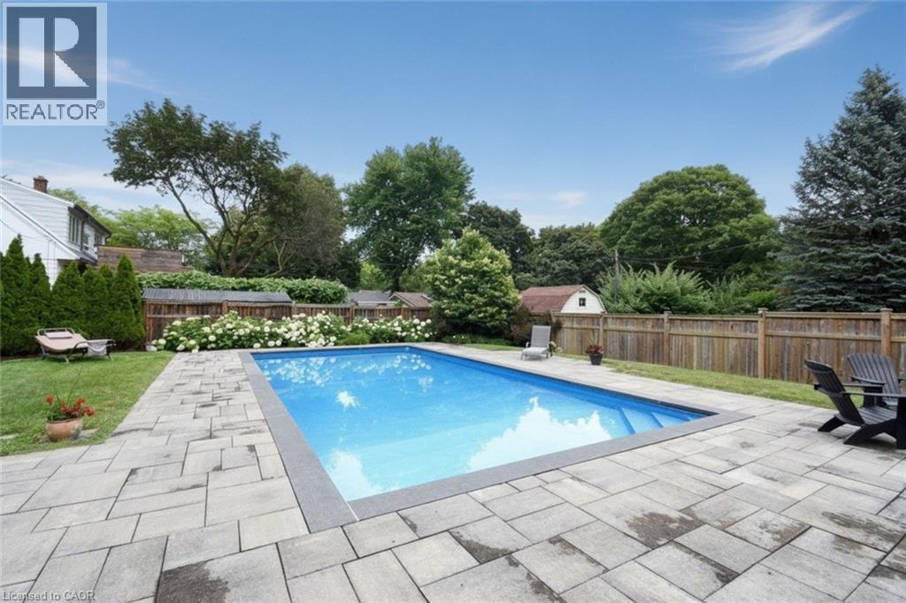 1087 MAPLEHURST Avenue - 32