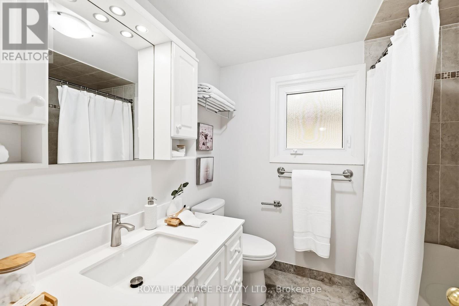 7 CARTER CRESCENT - Image 34