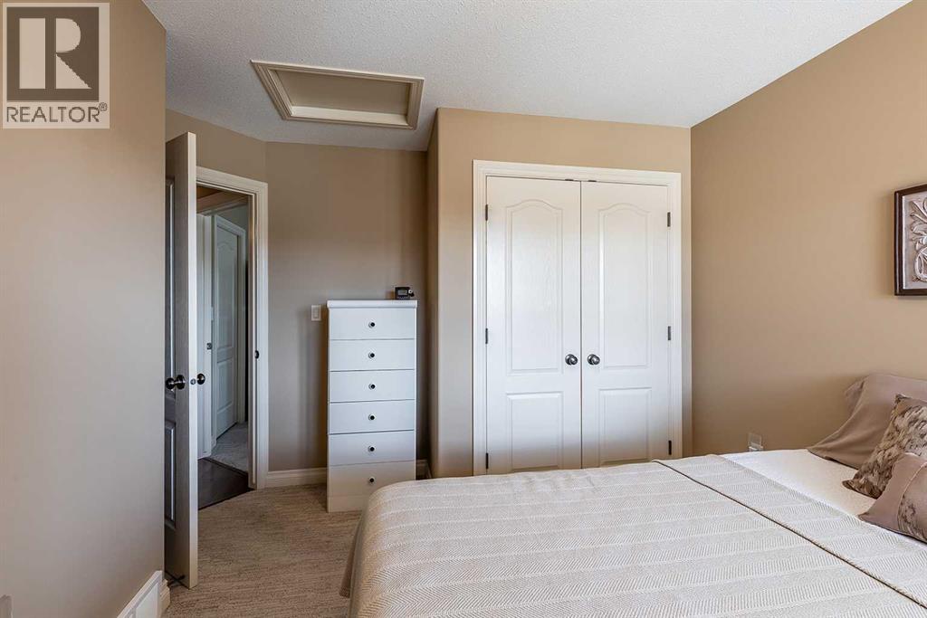 604 Vista Drive SE - 24