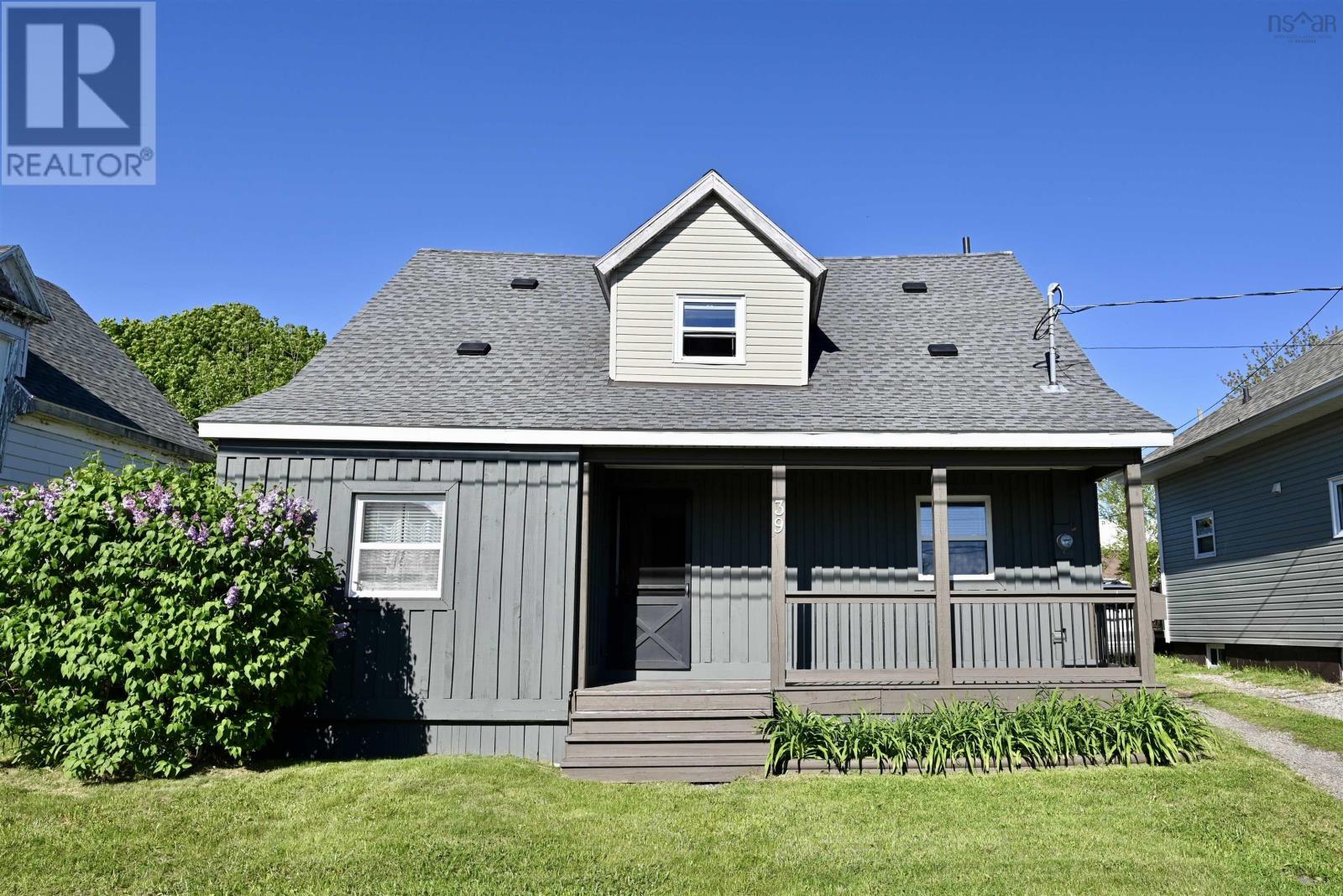 39 Fraser Avenue - 1