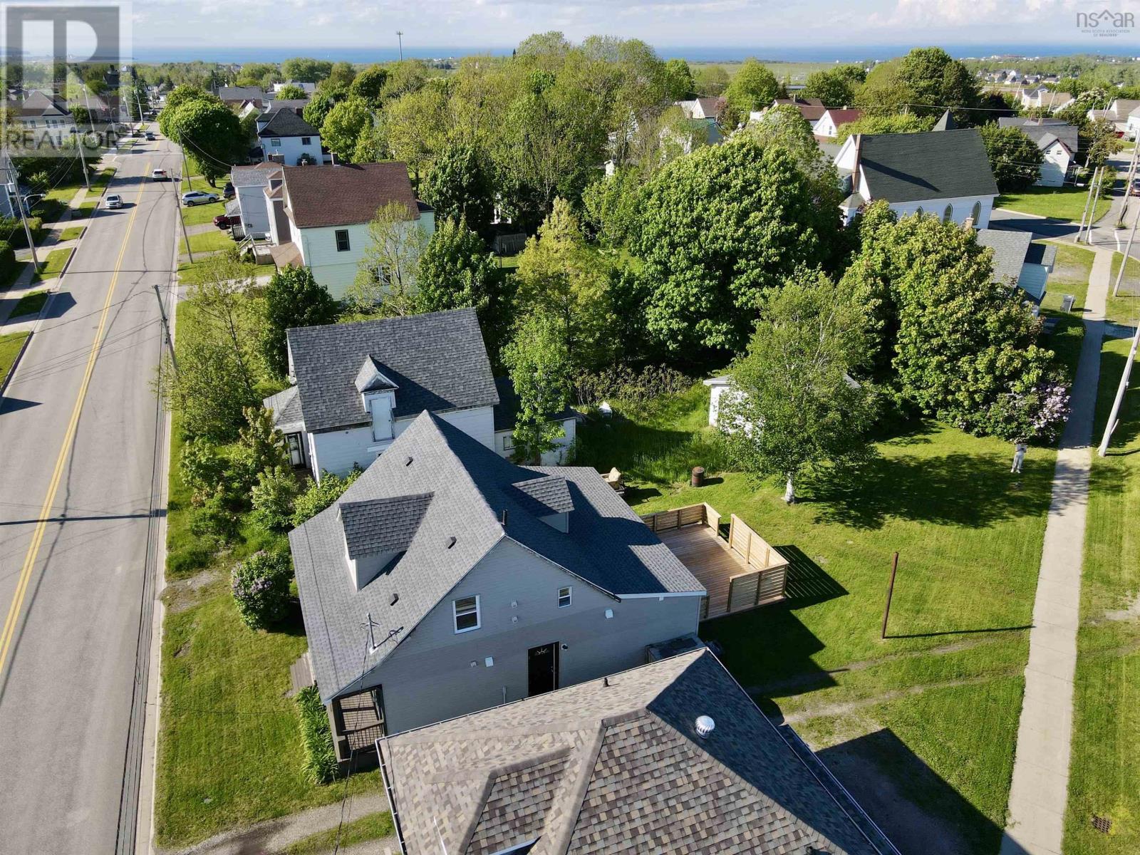 39 Fraser Avenue - 39