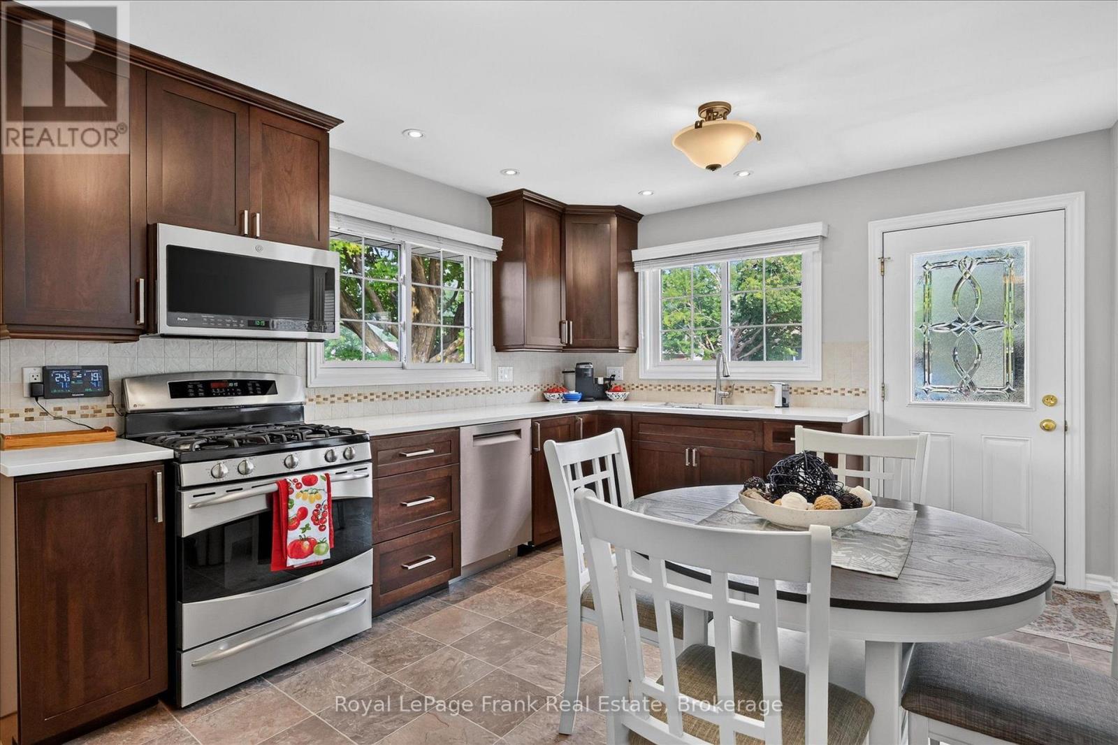 285 ST ANNES CRESCENT - 10