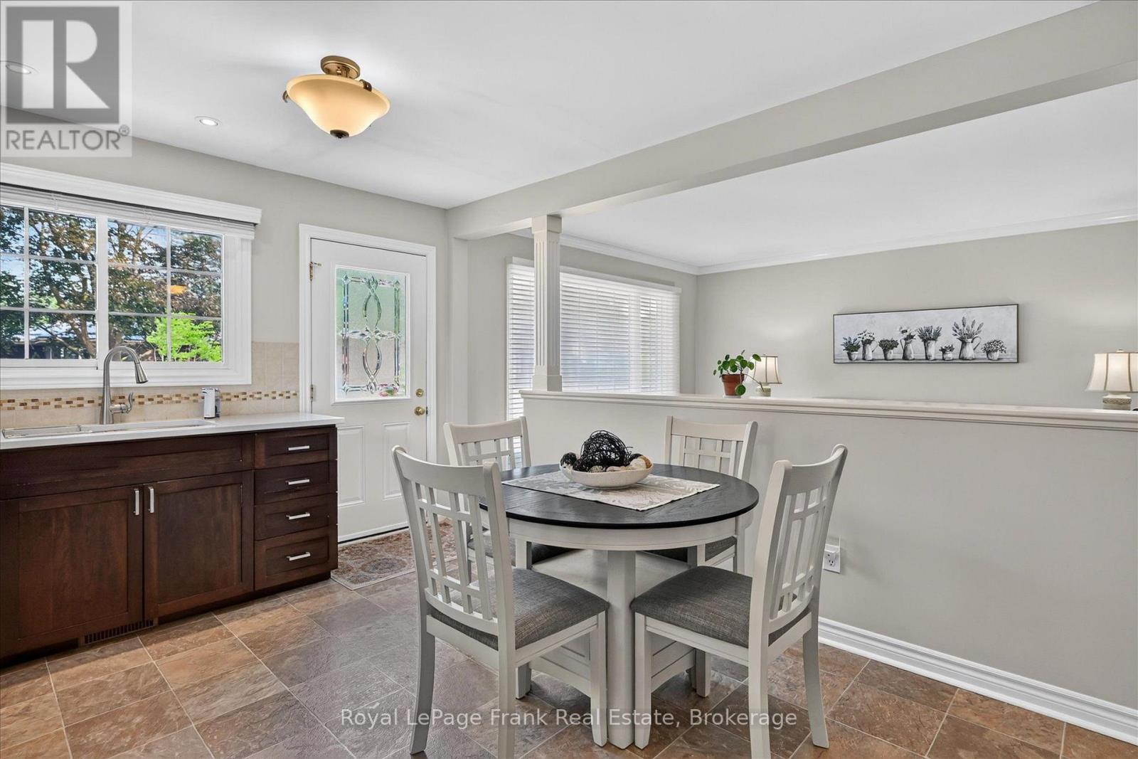 285 ST ANNES CRESCENT - 12