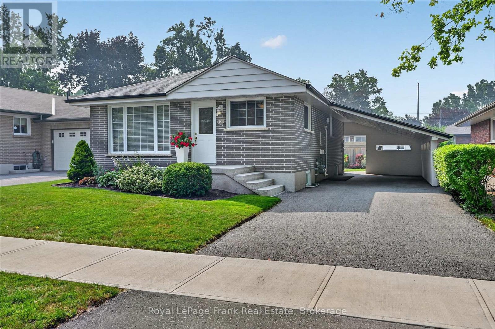 285 ST ANNES CRESCENT - 2
