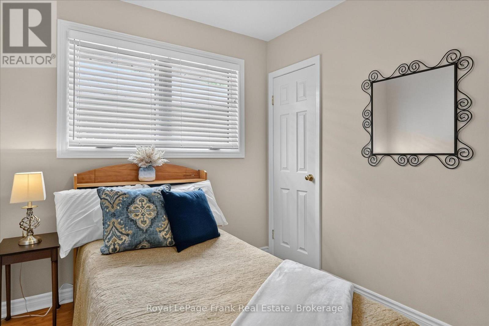 285 ST ANNES CRESCENT - 26