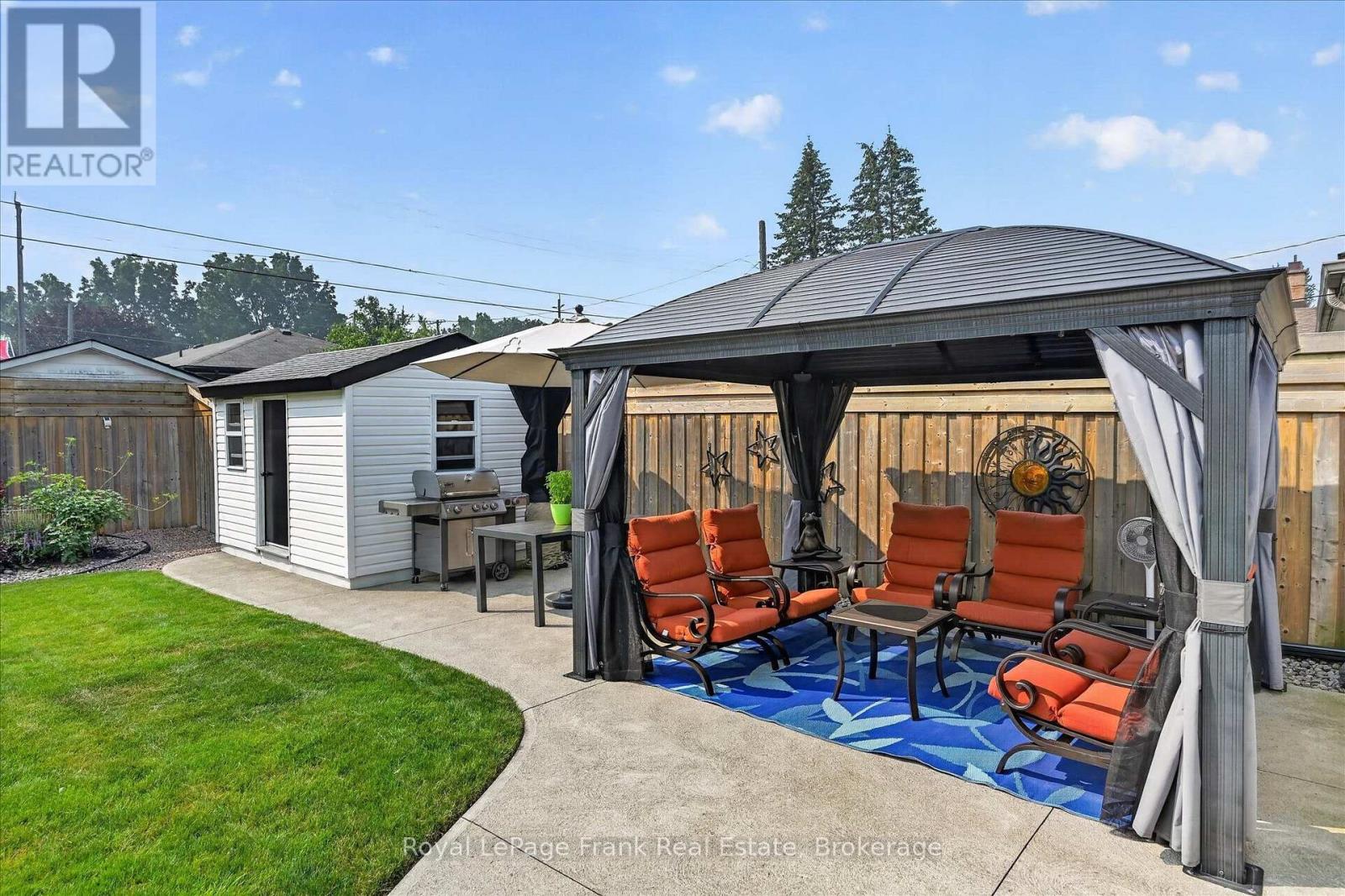 285 ST ANNES CRESCENT - 41