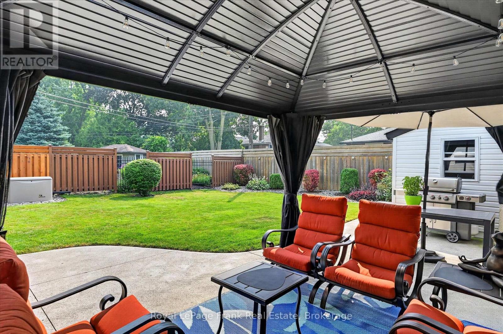 285 ST ANNES CRESCENT - 42