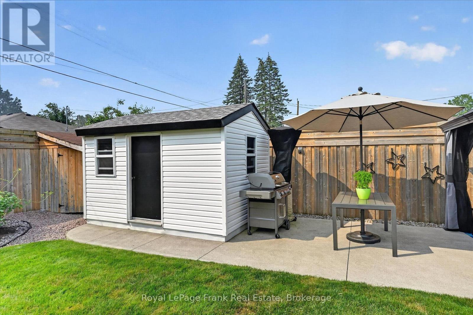 285 ST ANNES CRESCENT - 44