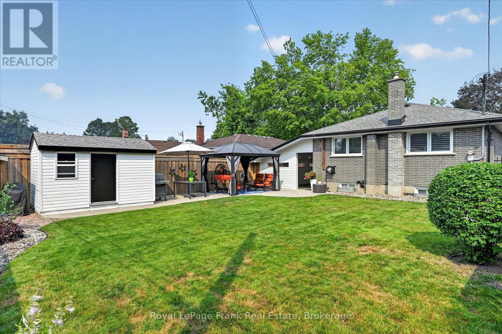 285 ST ANNES CRESCENT - 46