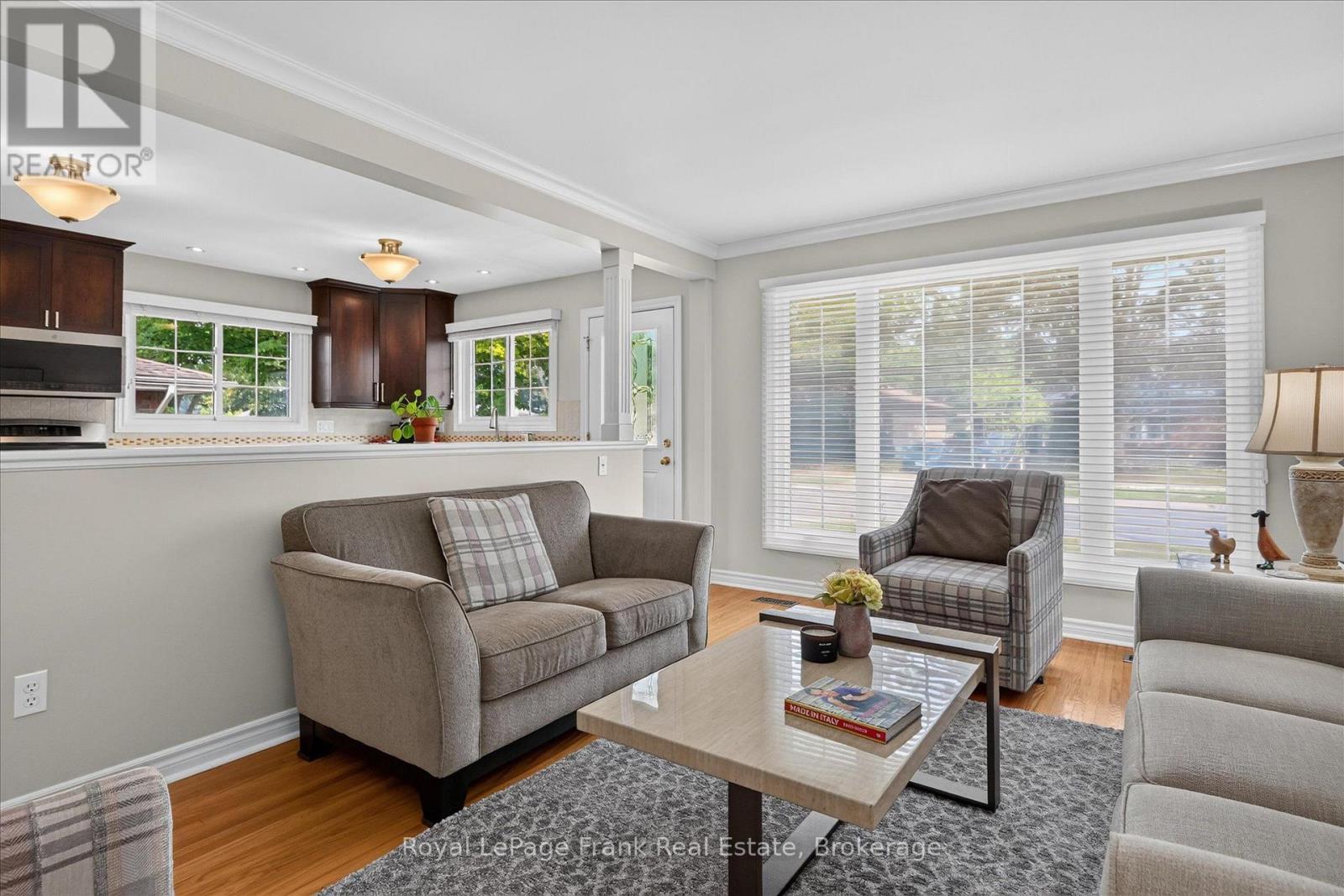 285 ST ANNES CRESCENT - 6