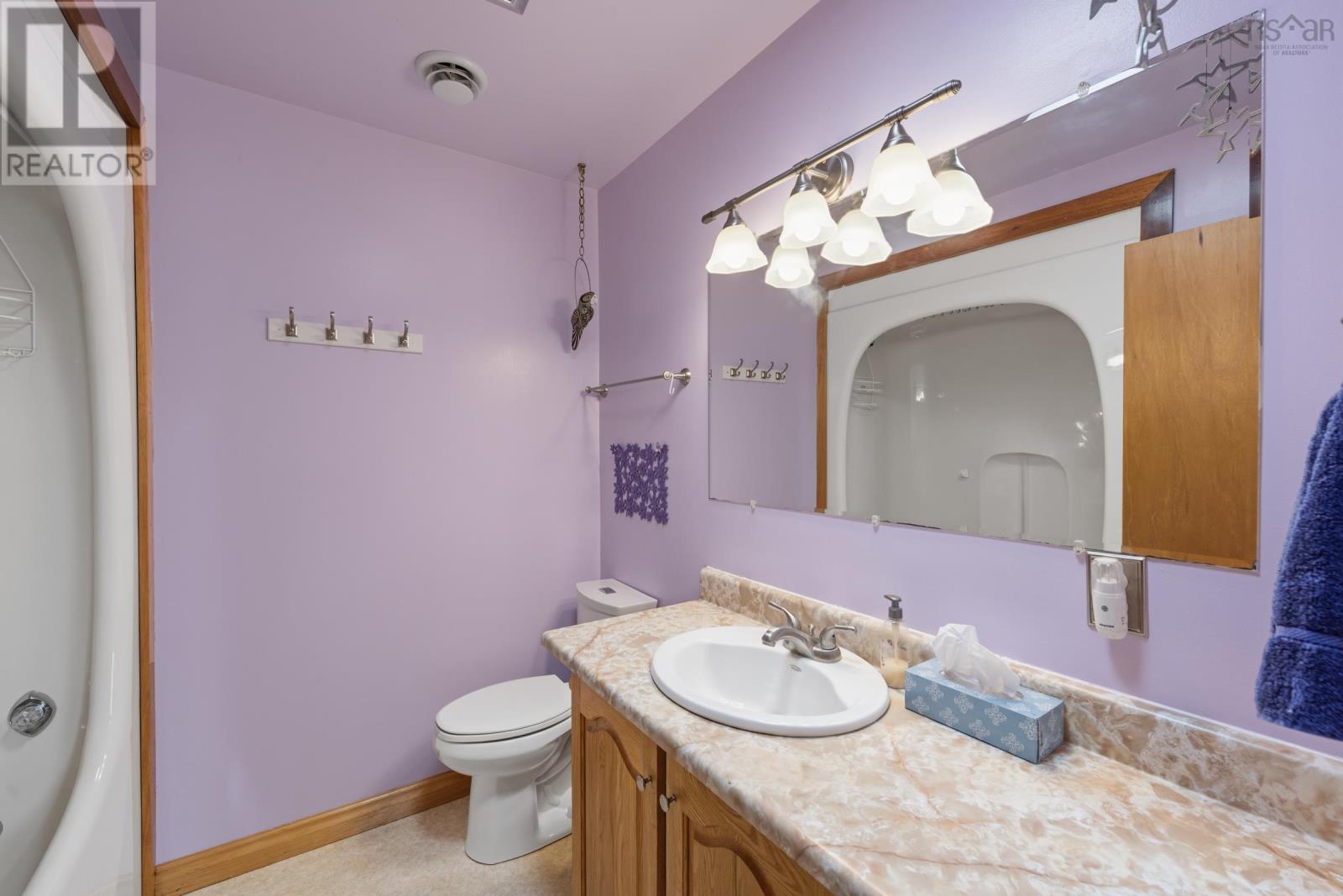 29 South Street - Image 22
