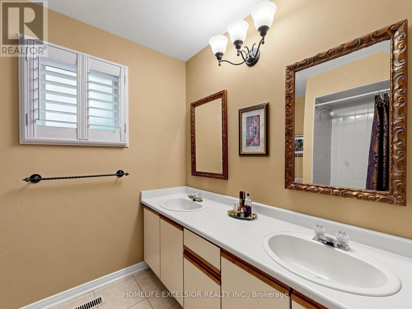 17 BLACK CHERRY DRIVE - 24