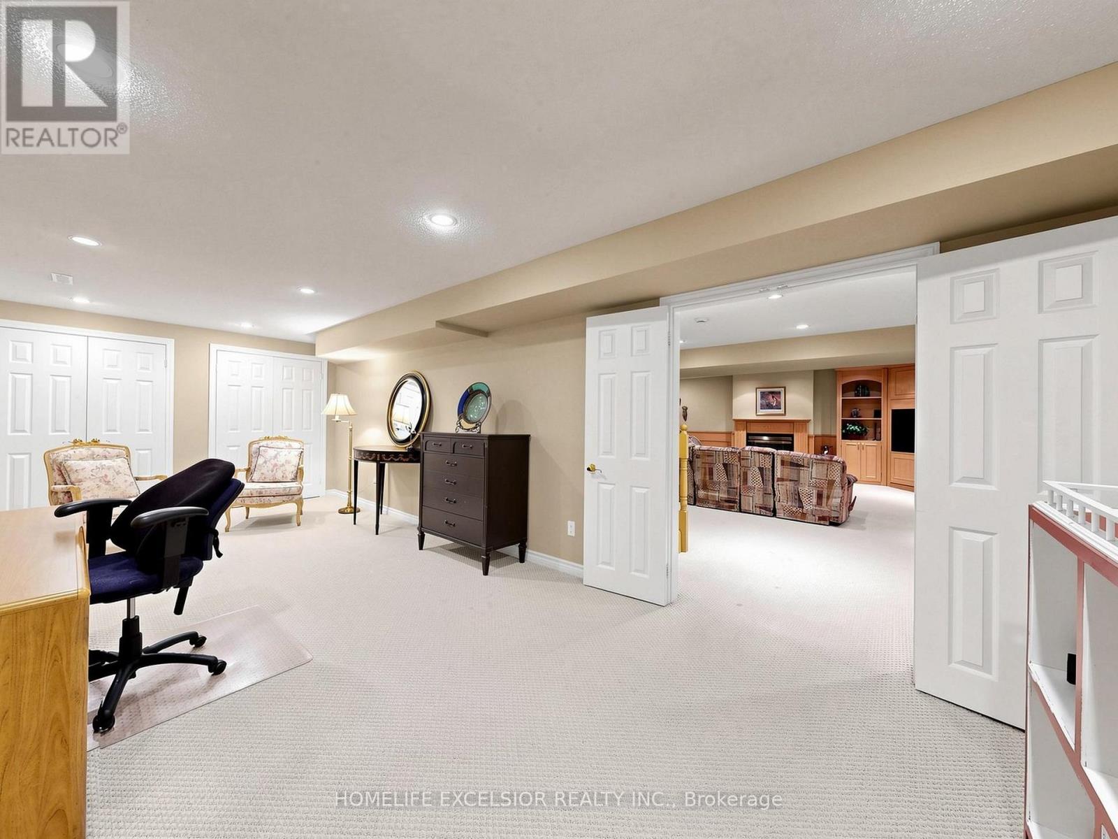 17 BLACK CHERRY DRIVE - 27