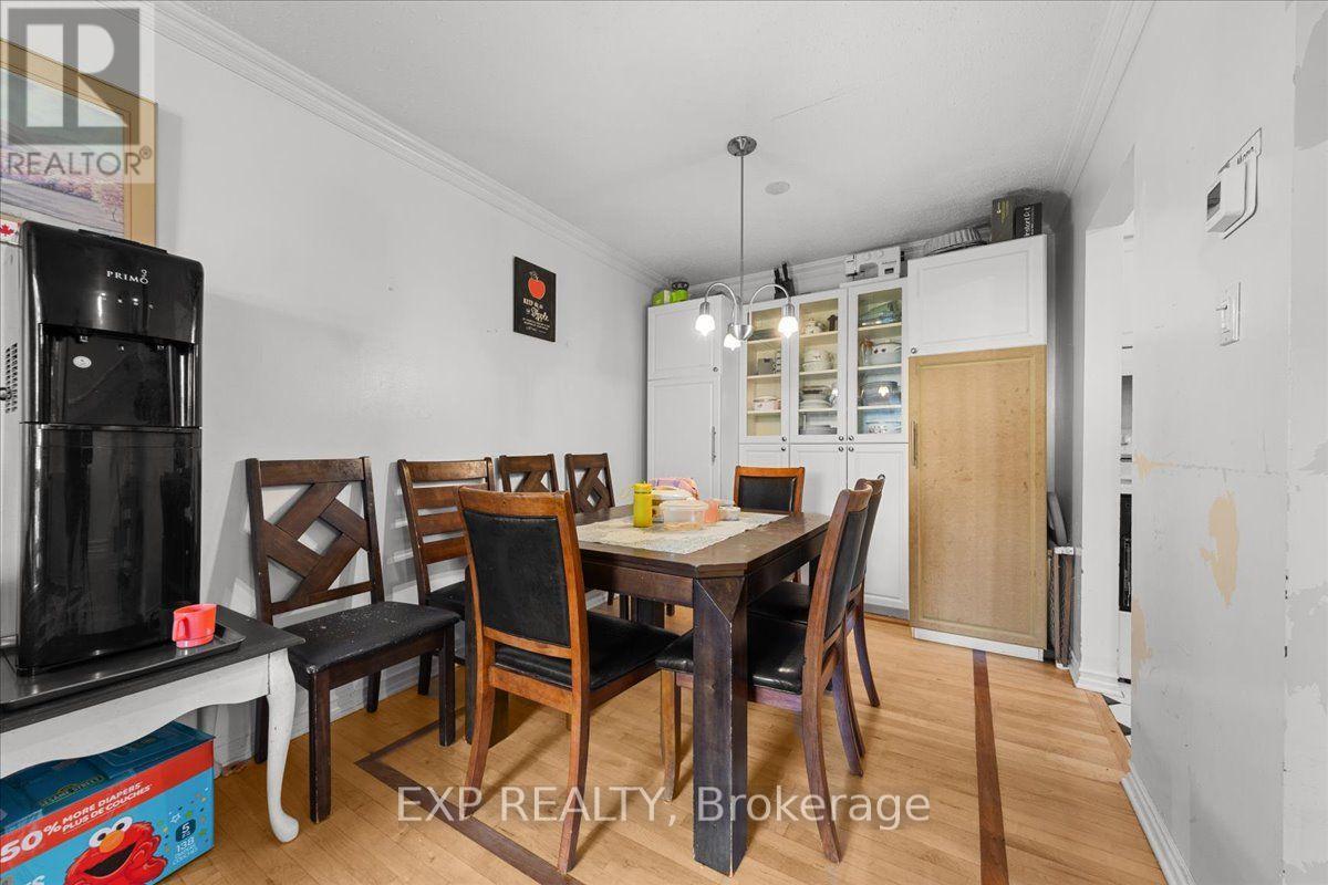 #9 407 MONTFORT STREET - 13
