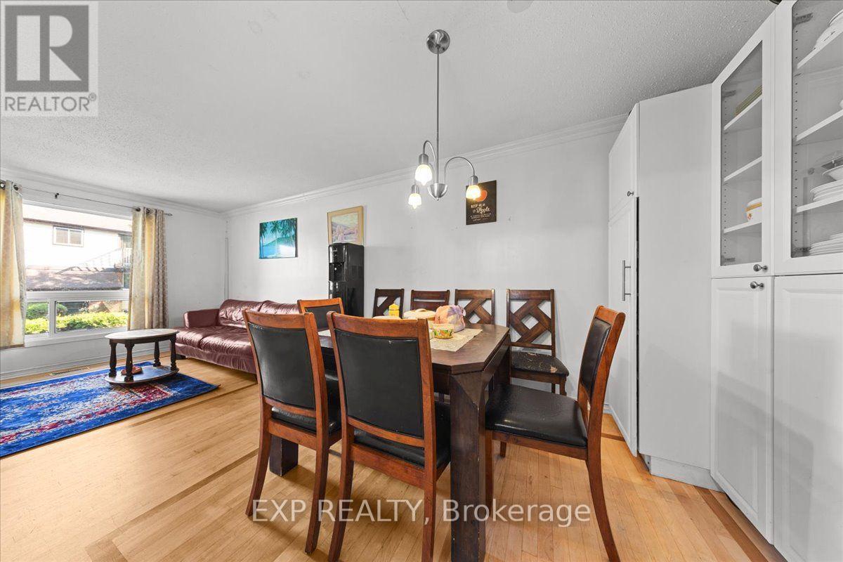 #9 407 MONTFORT STREET - 14