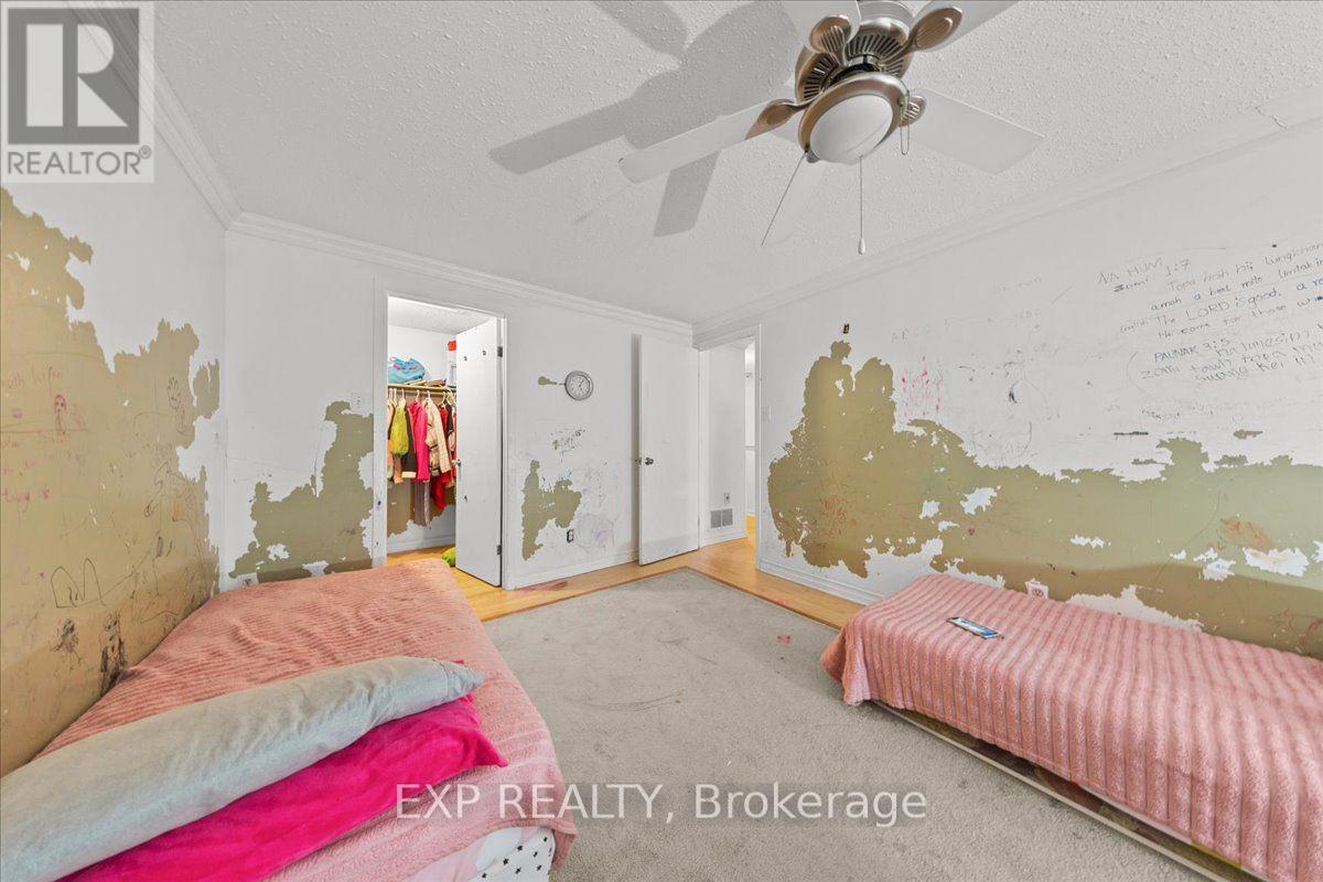 #9 407 MONTFORT STREET - 19
