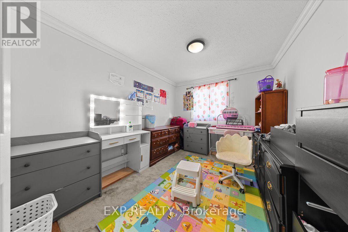 #9 407 MONTFORT STREET - 20