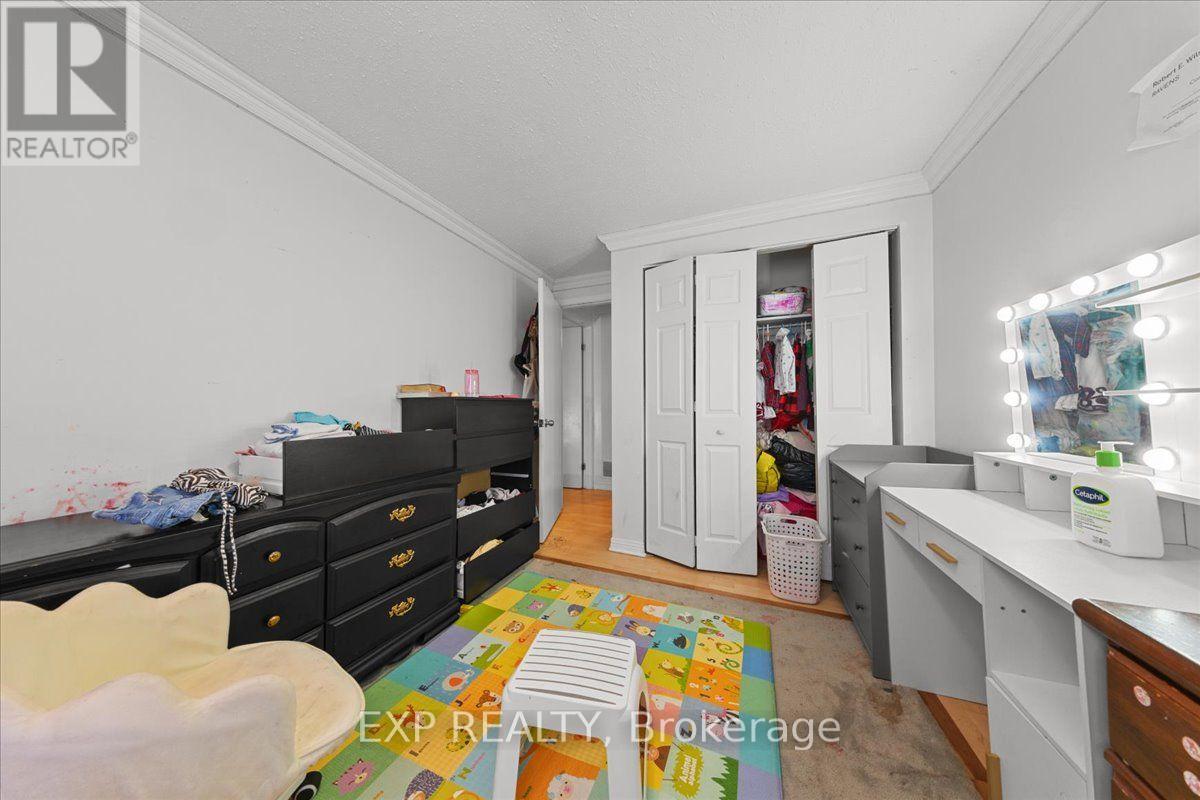 #9 407 MONTFORT STREET - 21