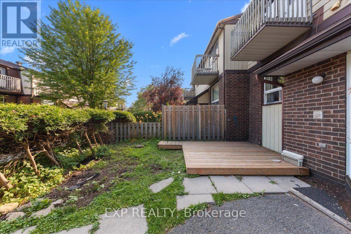 #9 407 MONTFORT STREET - 3