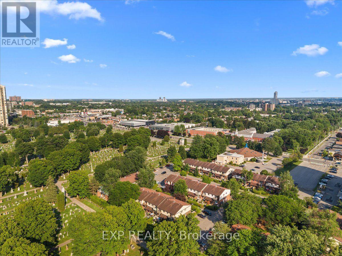 #9 407 MONTFORT STREET - 30