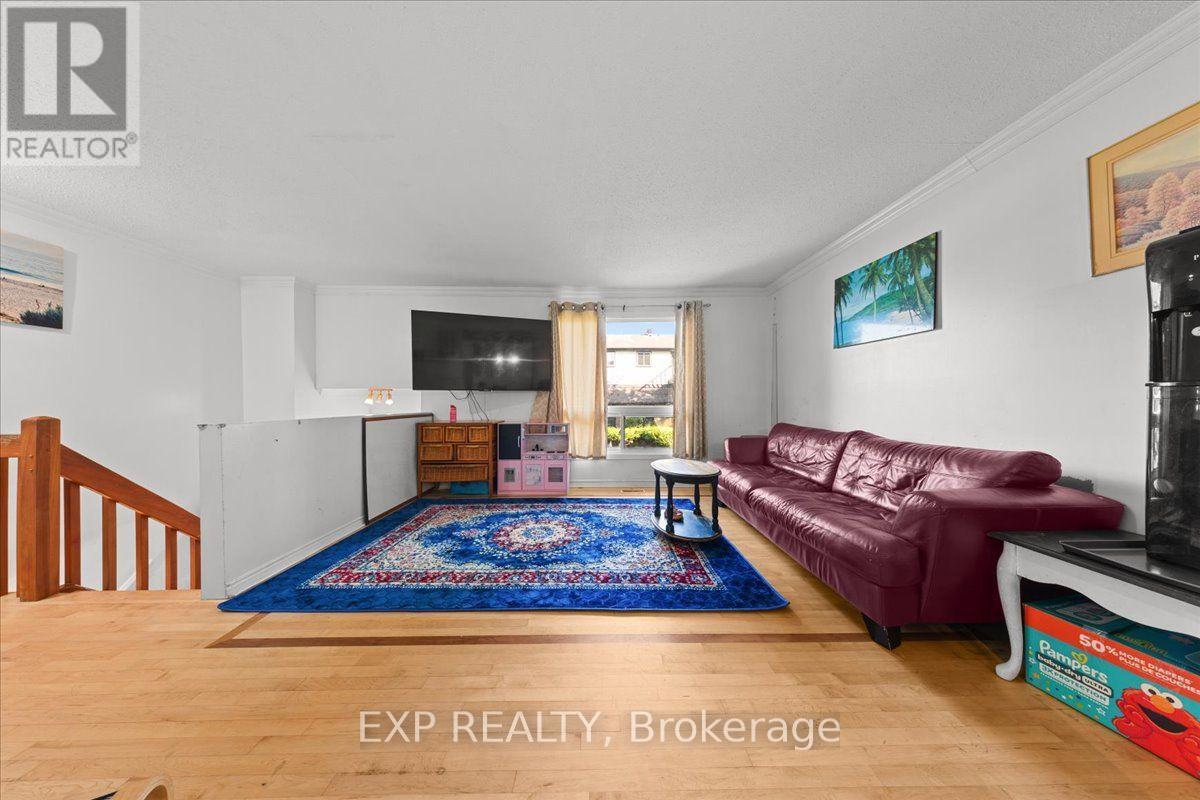 #9 407 MONTFORT STREET - 7
