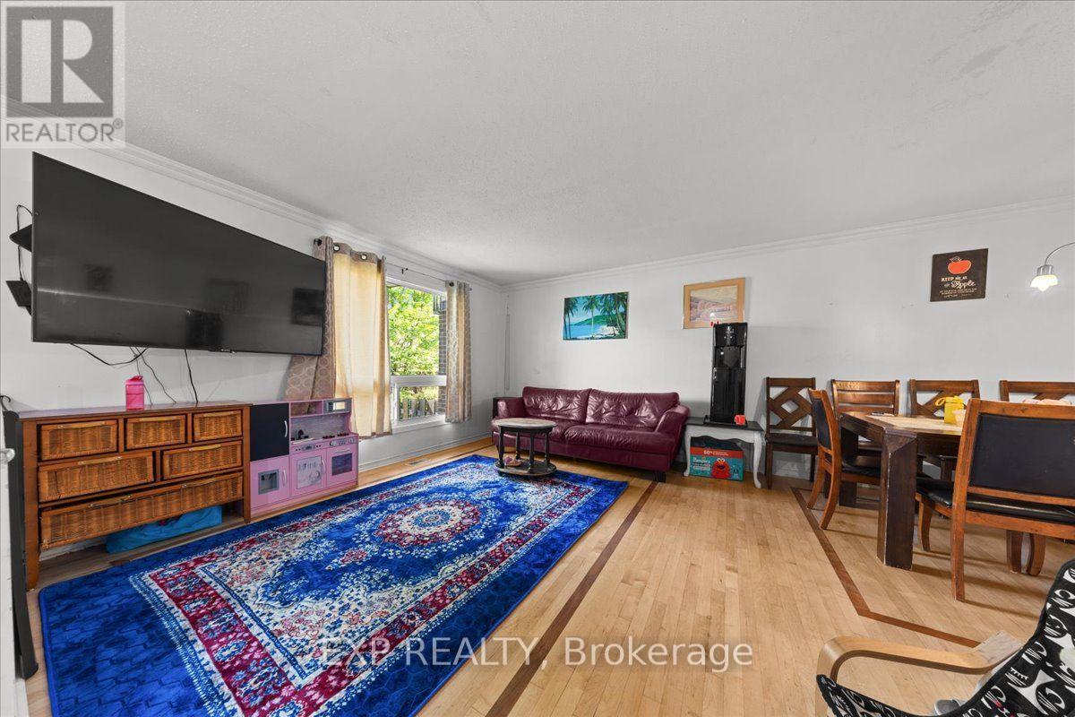 #9 407 MONTFORT STREET - 8
