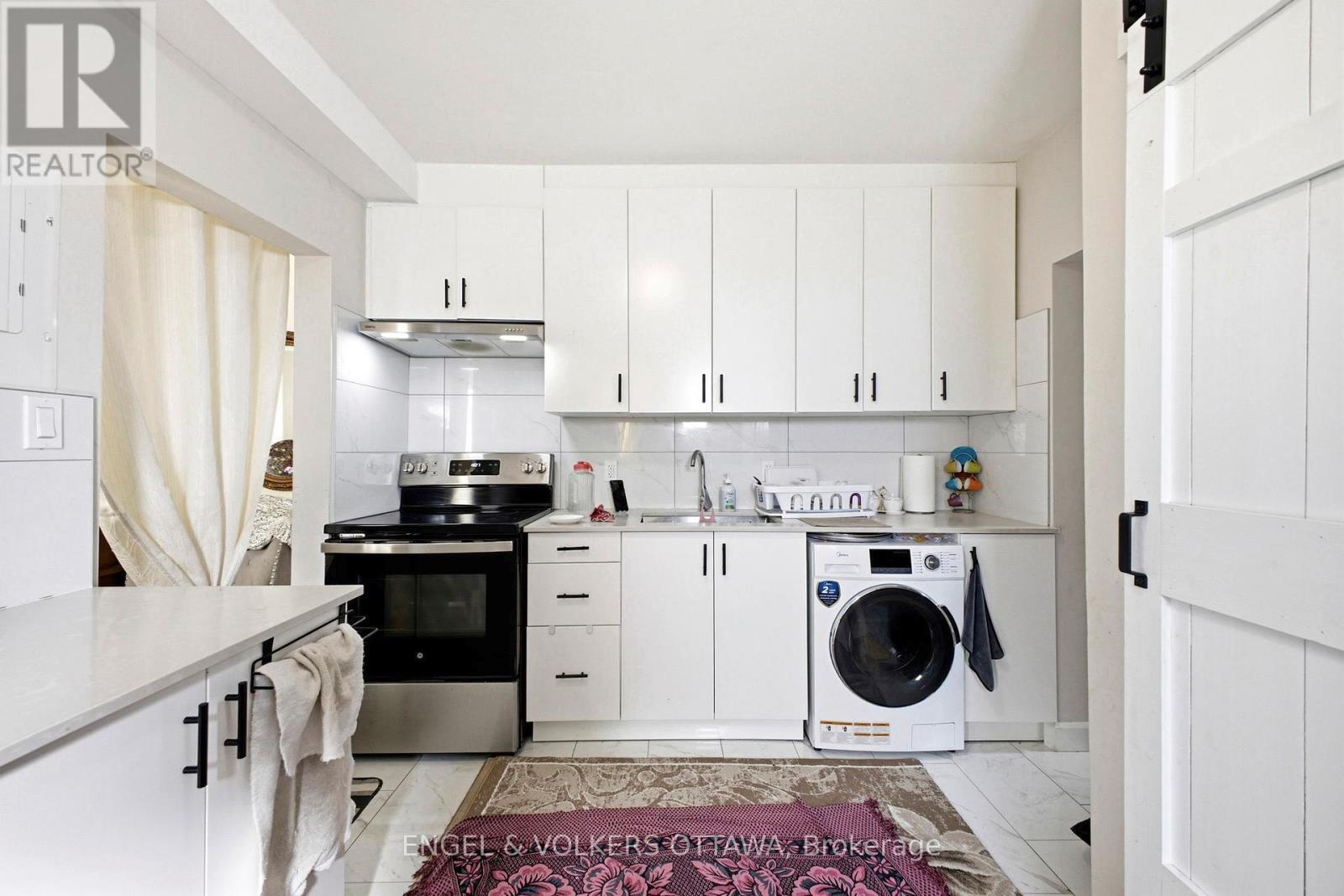 287 ST LAURENT BOULEVARD - 15